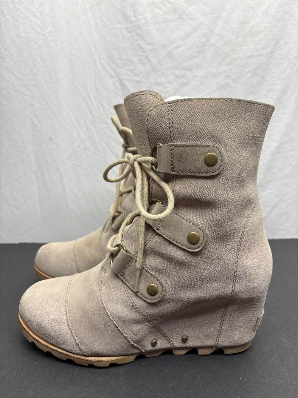 Sorel Women's Taupe Lace-Up Wedge Booties, SZ 9, box 47
